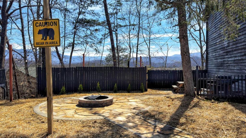 Near Dollywood Updated - Pinecrest Townhomes Pigeon Forge Exterior photo